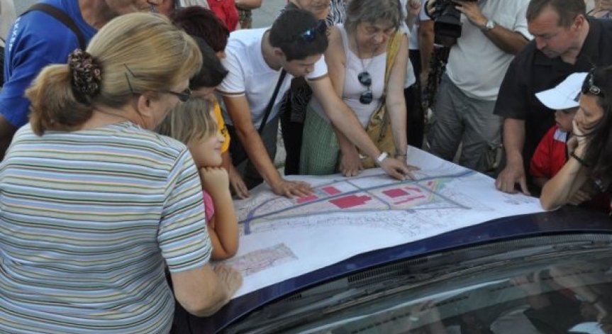 Жителите от столичния Младост 2 протестират - били изолирани без градски транспорт