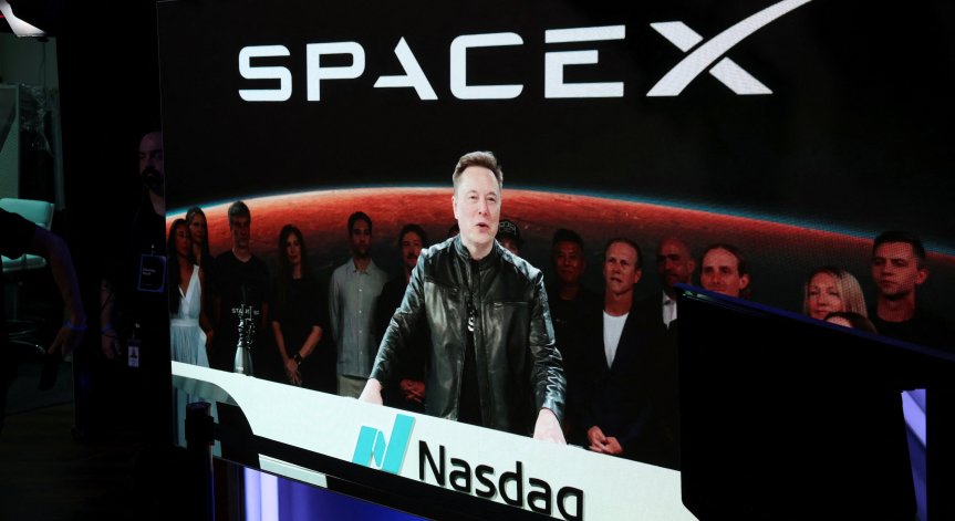 SpaceX излезе на борсата и изстреля Илън Мъск като първия трилионер в света