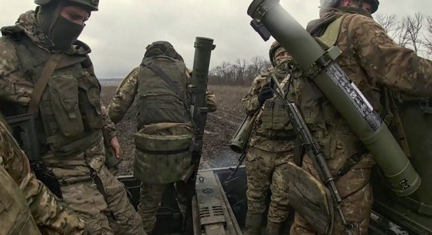 Отвлечените са оставяни без храна и вода за дълги периоди.