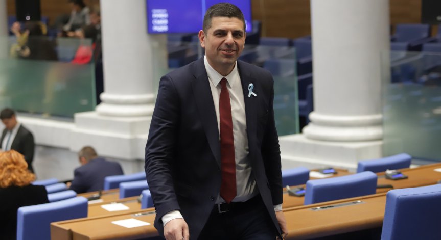 Ивайло Мирчев и Надежда Йорданова предлагат закон за връщането на комплекс 