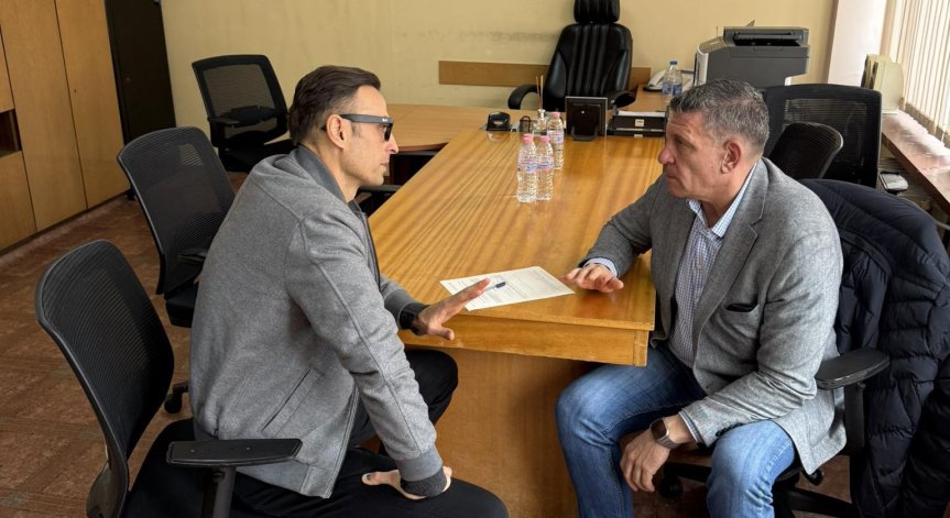 Връчиха акт на Бербатов за неправилно съхранение на личното оръжие
