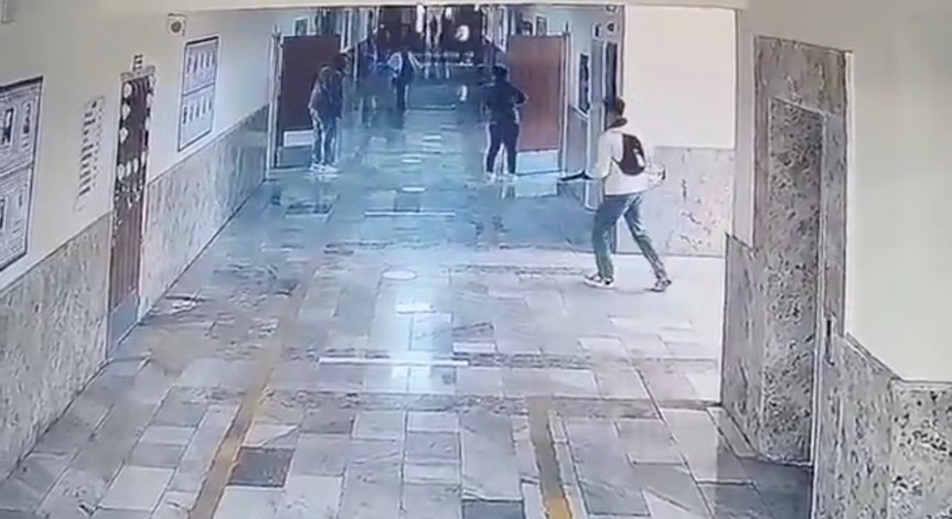 Турция затяга охраната в училищата след стрелбите в Кахраманмараш и Шанлъурфа