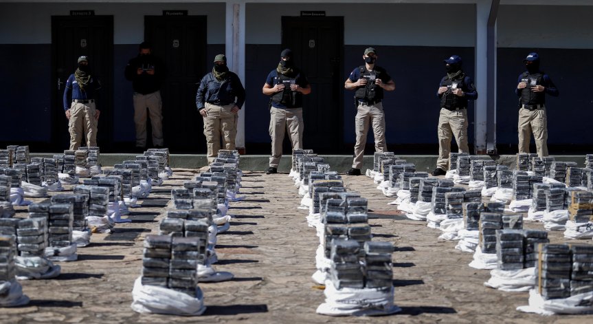 Властите спипаха 4 тона кокаин в Парагвай, предназначен за Европа