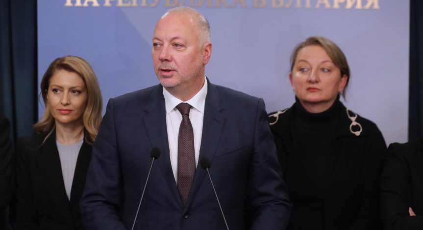 България ще спасява Северна Македония със спешни доставки на мазут
