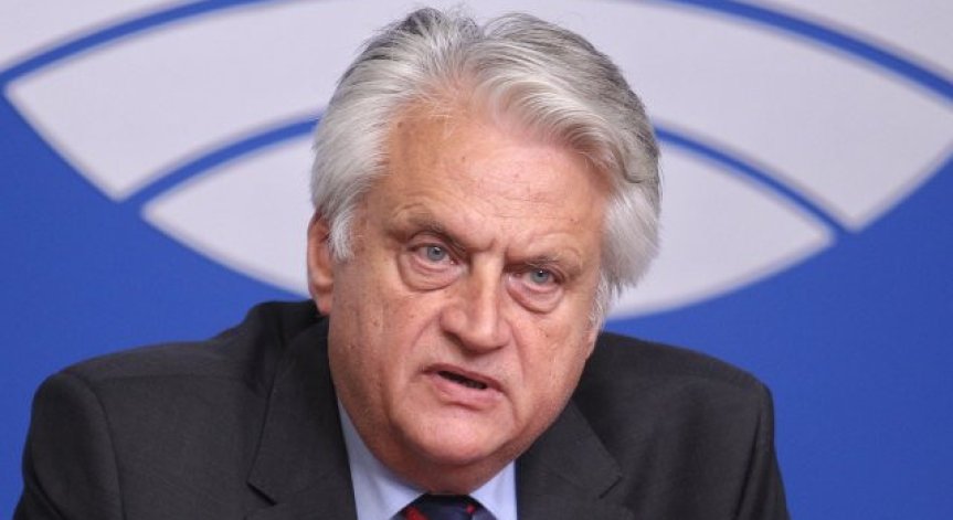 Рашков оглавява комисията за контрол над службите за сигурност и СРС-тата