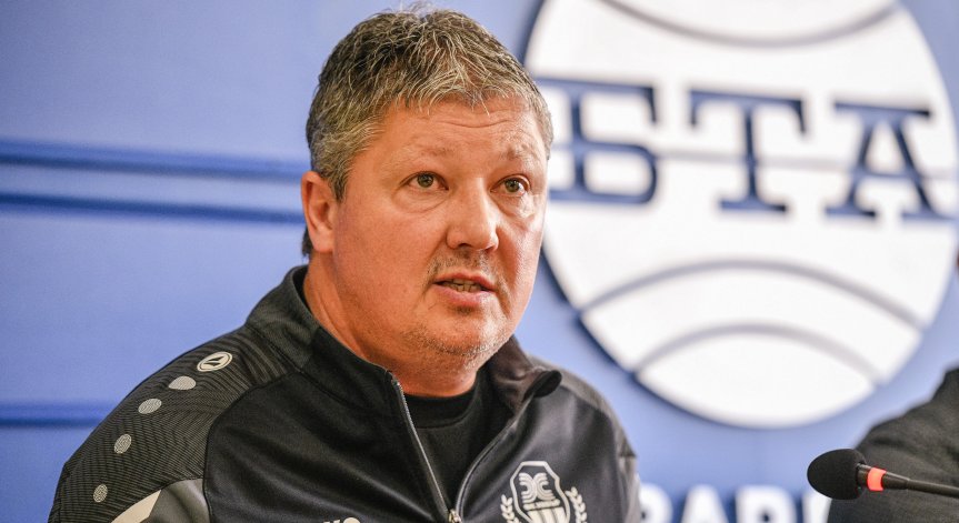 Любо Пенев доволен от резултата: Отборът пише нова история