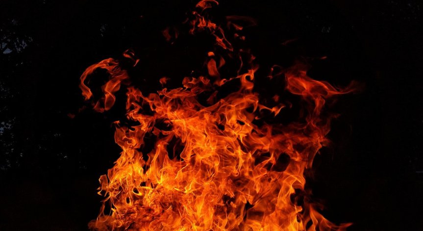 Седем деца и майка им загинаха при пожар в дома си във Франция