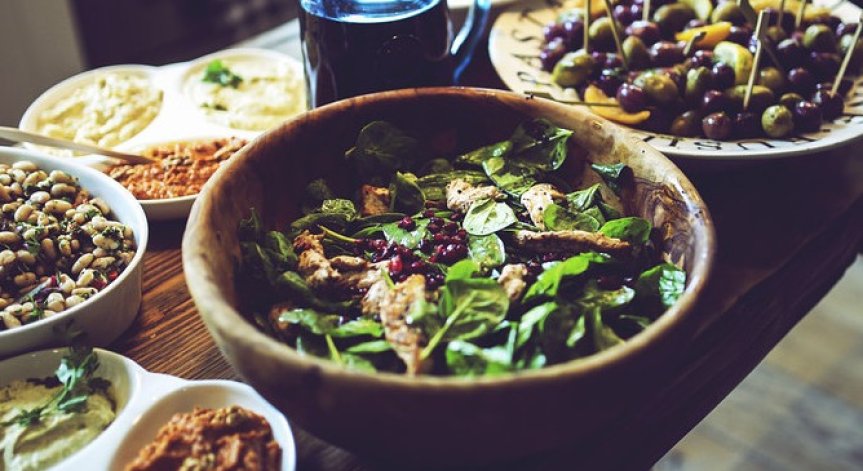 44 натровени в Истанбул, след като консумирали спанак 