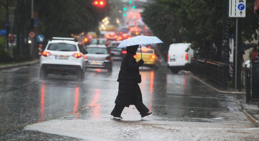 Предупреждение за опасно време в Гърция - силни дъждове, морски бури и градушки