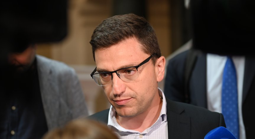 ПП-ДБ: Ще говорим с МФ дали има резерви за ръст на заплатите