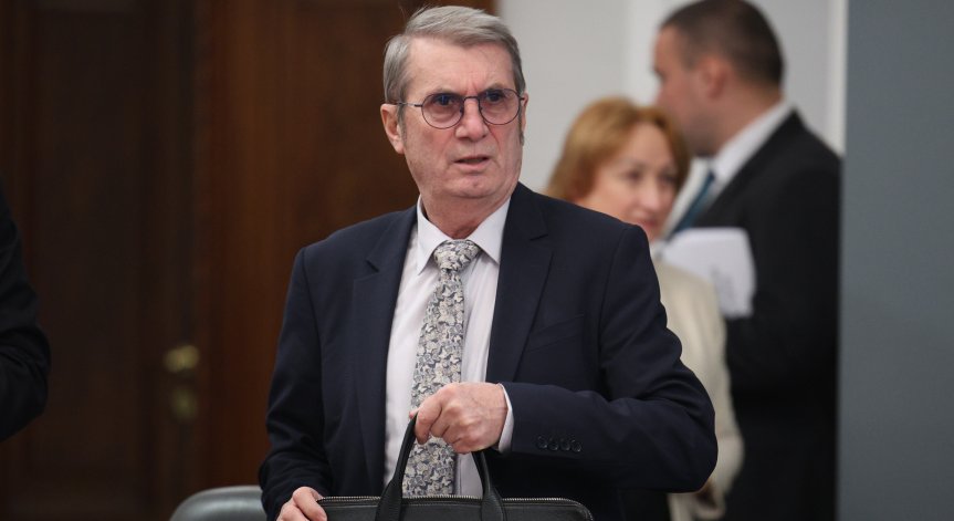 Здравният министър Хинков е в 