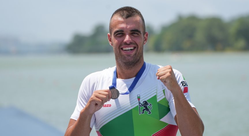 Нейков е уличен в употреба на оксандролон.