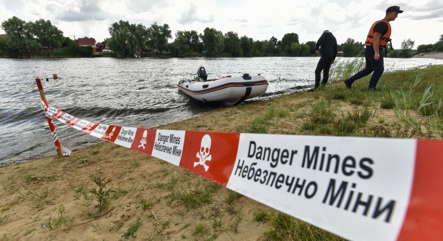 Мина уби плуващи край Одеса, нарушили забраната за къпане