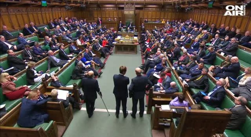Британският парламент отхвърли сделката за Brexit