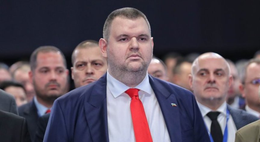 Хората трябва да знаят истината, смята Пеевски.