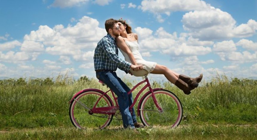 Хороскоп за 13-19 юни: Ето кои зодии ще се срещнат с любовта