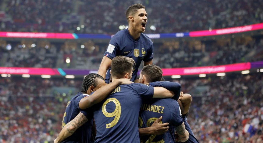 След Бензема: Рафаел Варан също напуска националния отбор на Франция, изхабил се психически