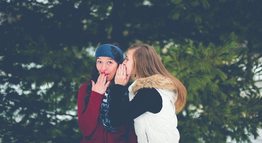 Женски хороскоп за декември: Бъдете внимателни с парите, някои планове ще се провалят