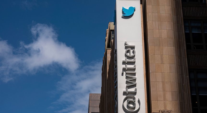 Големи клиенти премахват рекламите си в Twitter заради туитове, свързани с детска порнография