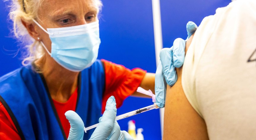 Белгийци масово се ваксинират срещу маймунска шарка във Франция