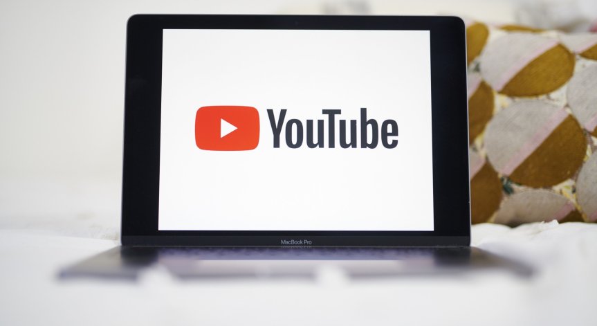 YouTube блокира профилите на известни антиваксъри