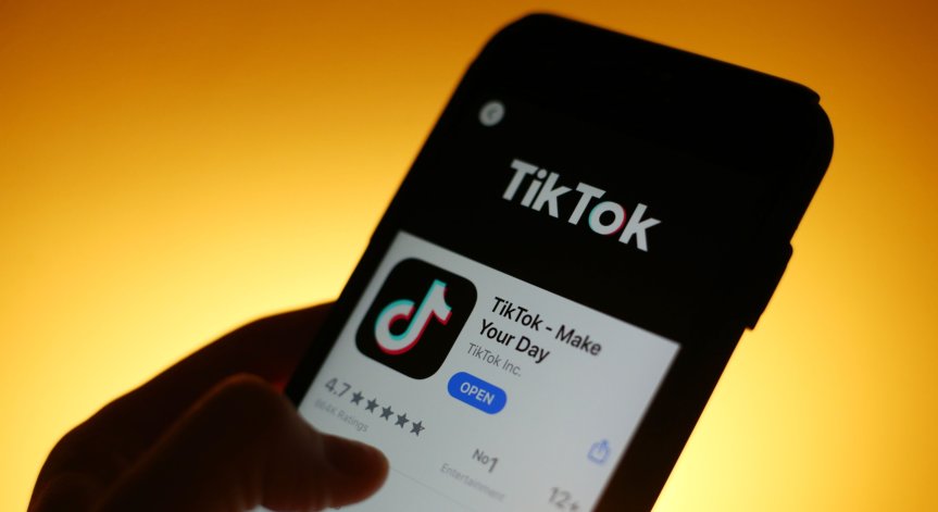 TikTok има затруднения с преговорите заради алгоритмите на приложението