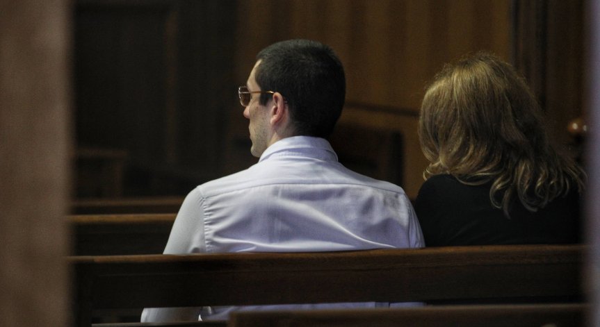 Кристиан Николов не дойде на делото за смъртта на Цветков - бил контактен на заразен