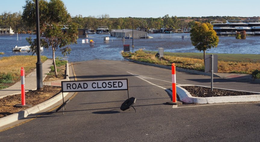 Мащабни наводнения в Нова Зеландия, обявиха извънредно положение