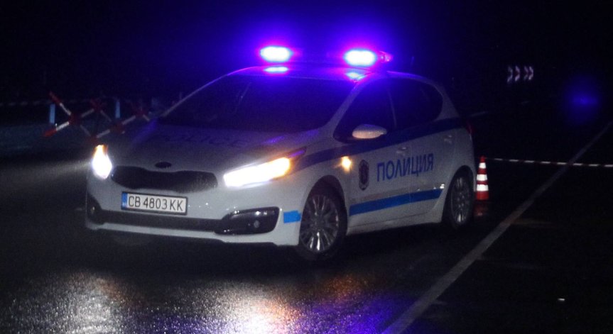 Катастрофа със загинали на пътя София - Варна, кола е пламнала