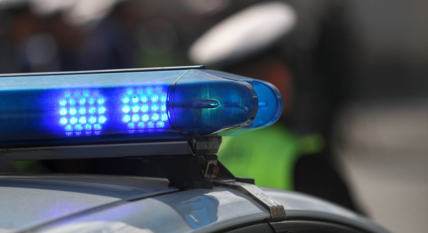 Осем мигранти катастрофираха и се обърнаха в канавка.