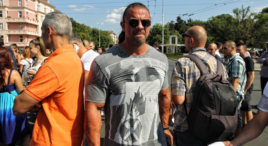 СЗБ и БАЗ изригнаха срещу прогнозите: Математици и шамани, срам и позор сте