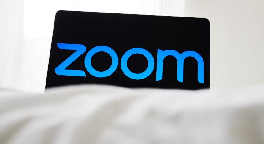 Zoom спря видеоизлъчване за потушаването на протестите в Китай през 89 г.