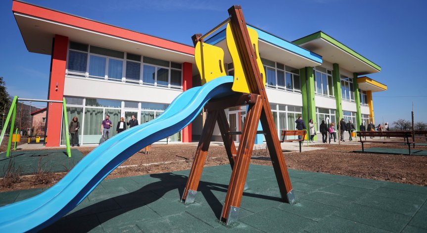 Средствата се предоставят за 1977 деца от Столична община и много други.