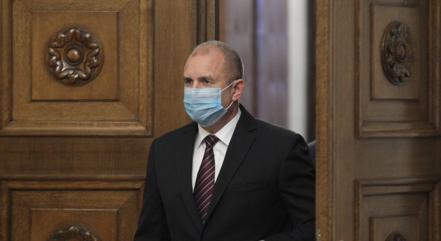 Радев към Блинкен: Санкциите по 