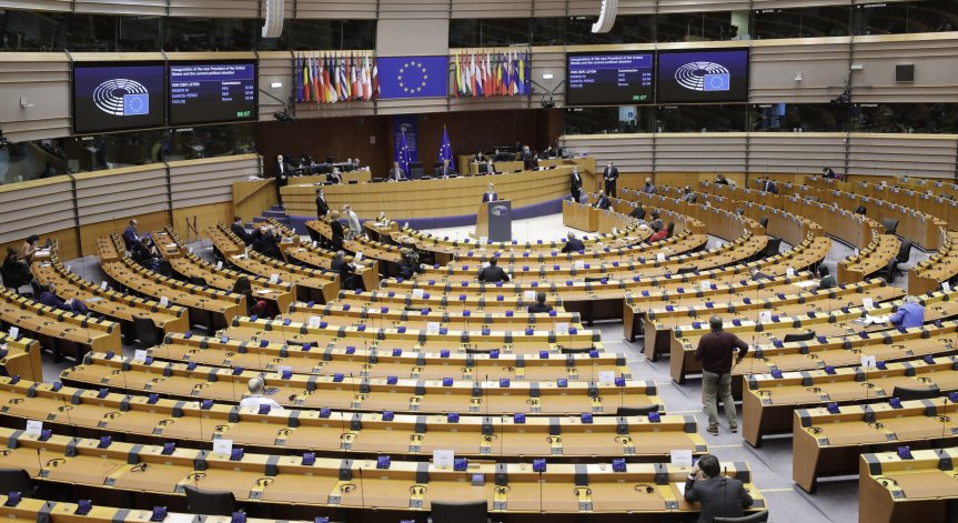 Изгониха евродепутат от Литва заради обвинения в хомофобия