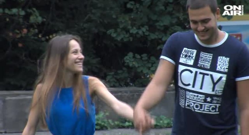 Вместо букети за сватбата си, младоженци дарили парите за болно дете