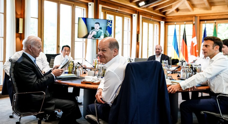 Лидерите на Г-7 призоваха Русия да осигури безпрепятствен превоз на зърното от Украйна