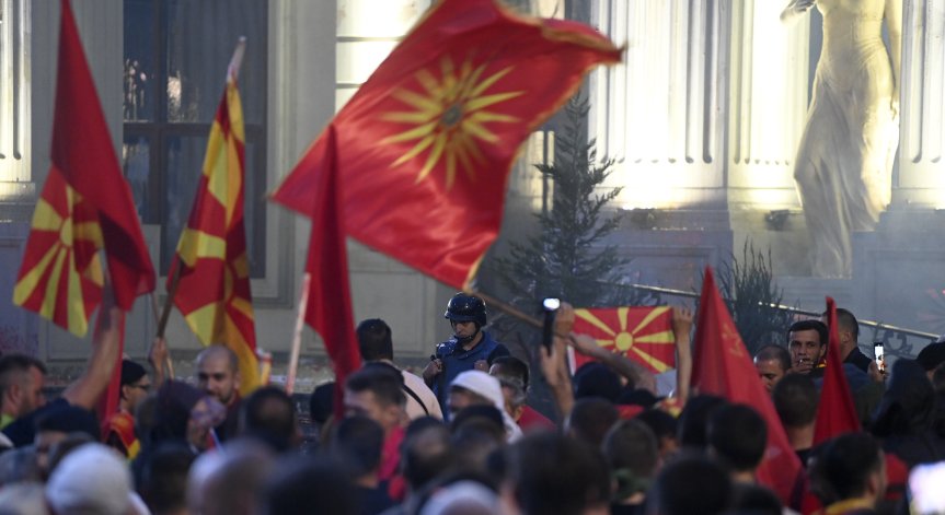 Посланикът ни в Скопие остава отзован, докато България не види истинска промяна в РСМ