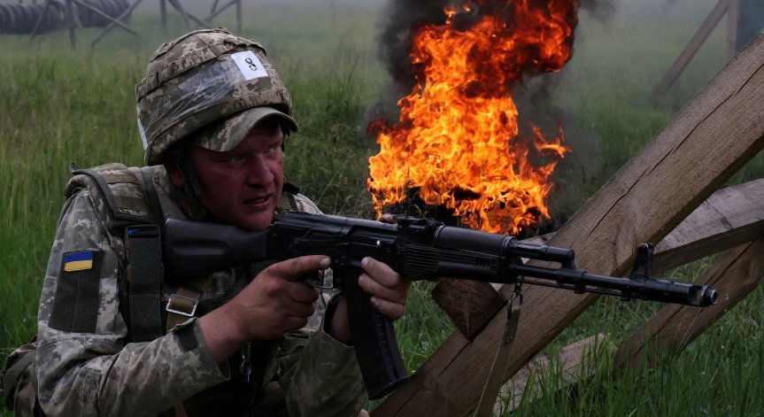 ''Не работим с пълен капацитет'', заяви Зеленски.