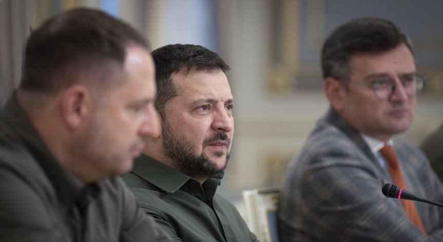 Зеленски: Веднага да бъдат отворени финансовите декларации на длъжностните лица