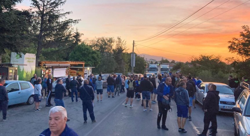 Протестът на енергетици и миньори започна, затвориха основни пътища