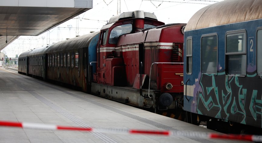 Един от ранените на Централна гара остава в 