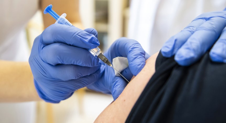 Не се отменя карантината за болните от Ковид-19 и контактните лица