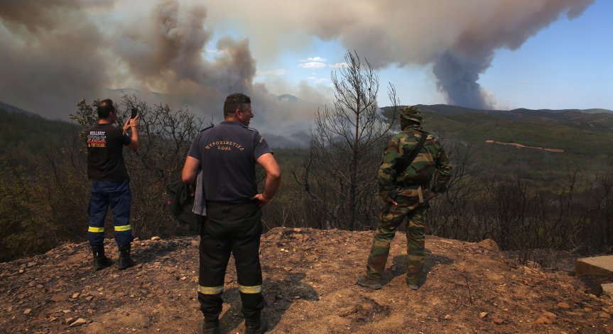 ЕС изпраща още помощ на Гърция за борба с пожарите, включват се и румънски екипи