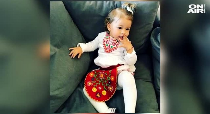 Внучката на Стоичков с традиционна българска носия в детската градина