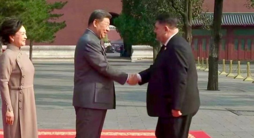 По време на честванията Зафиров е провел разговор със Си Дцинпин, информират от БСП.