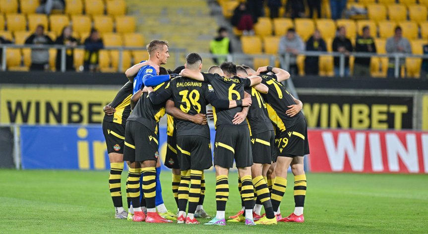 Трима разтрогнаха с 