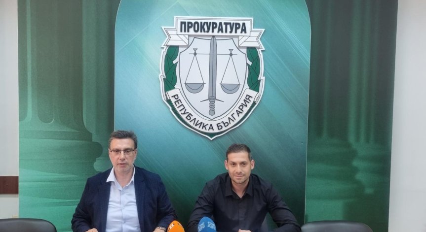 Двамата са употребили голямо количество алкохол.