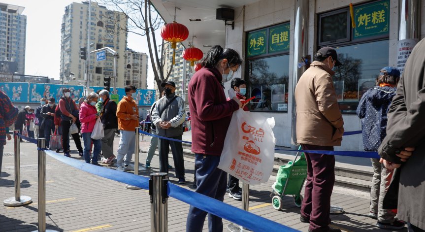 САЩ с предупреждение да не се пътува до Китай заради Ковид-19