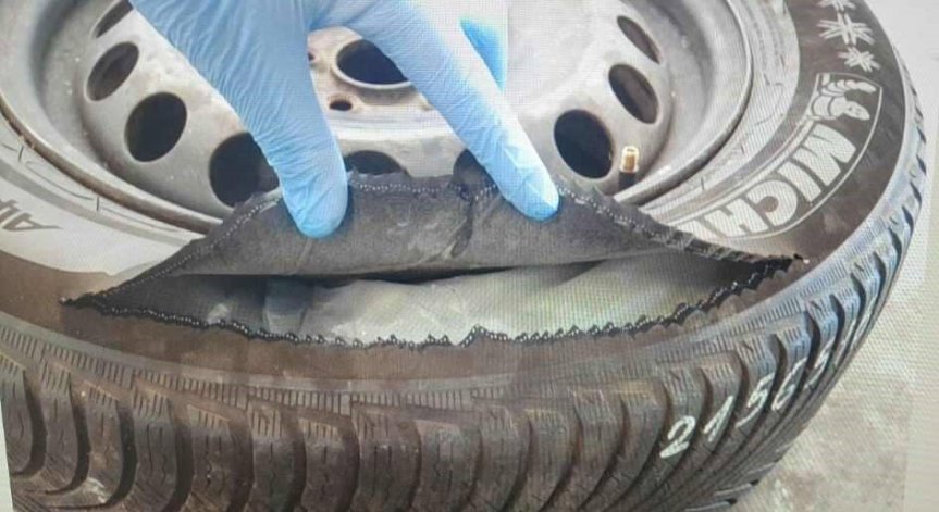 Мъж се опита да мине границата с 5 кг марихуана, скрити в резервна гума
